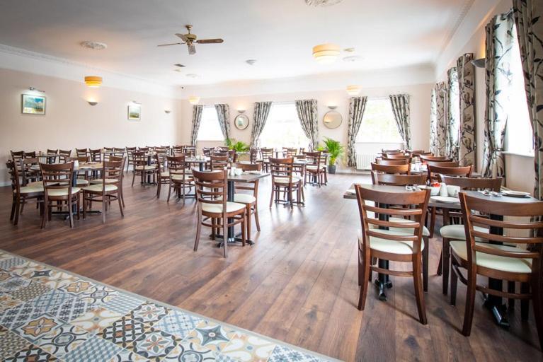 Bay Hotel Carna