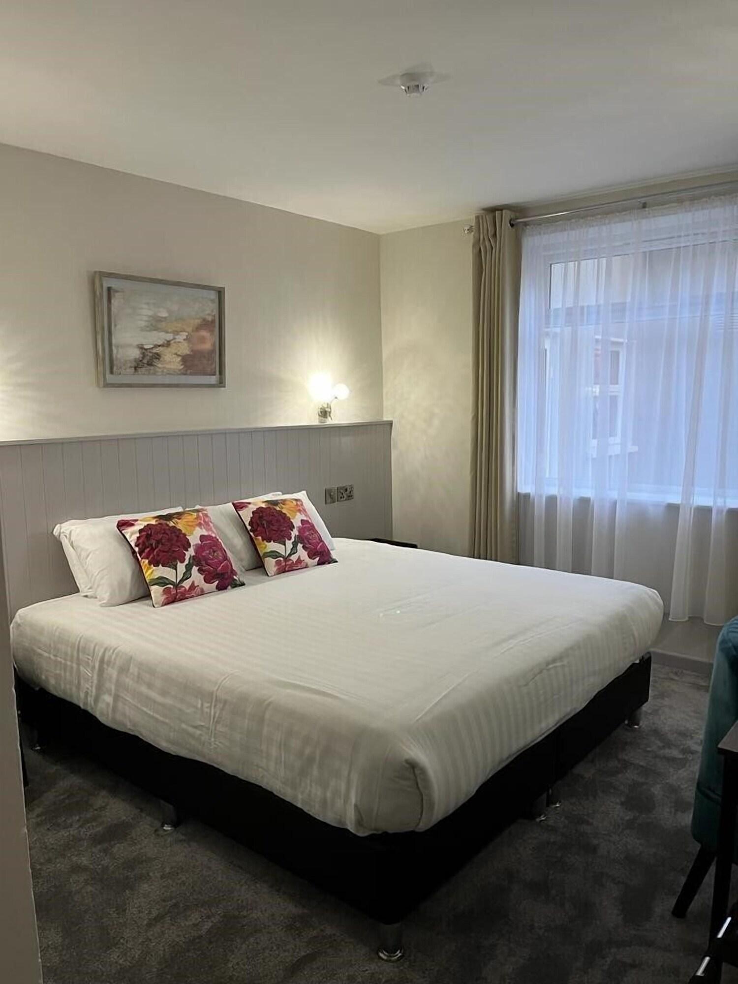 Bay Hotel