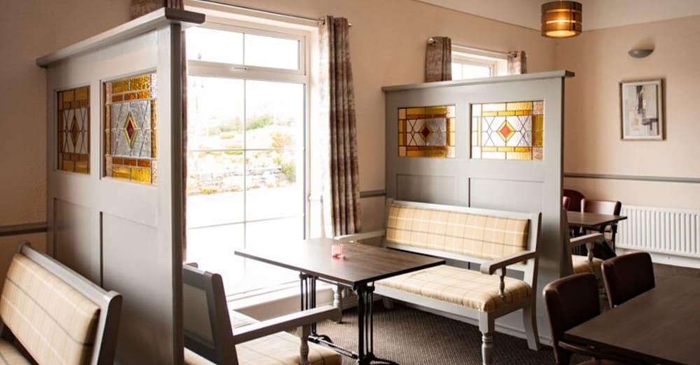 Bay Hotel